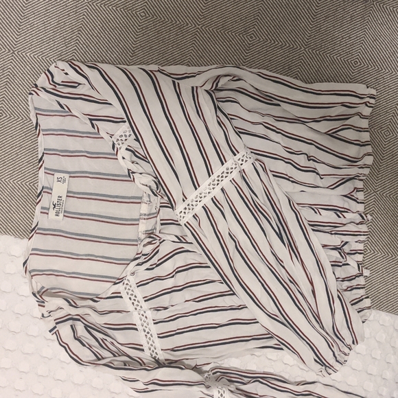 Hollister Top - Picture 3 of 5